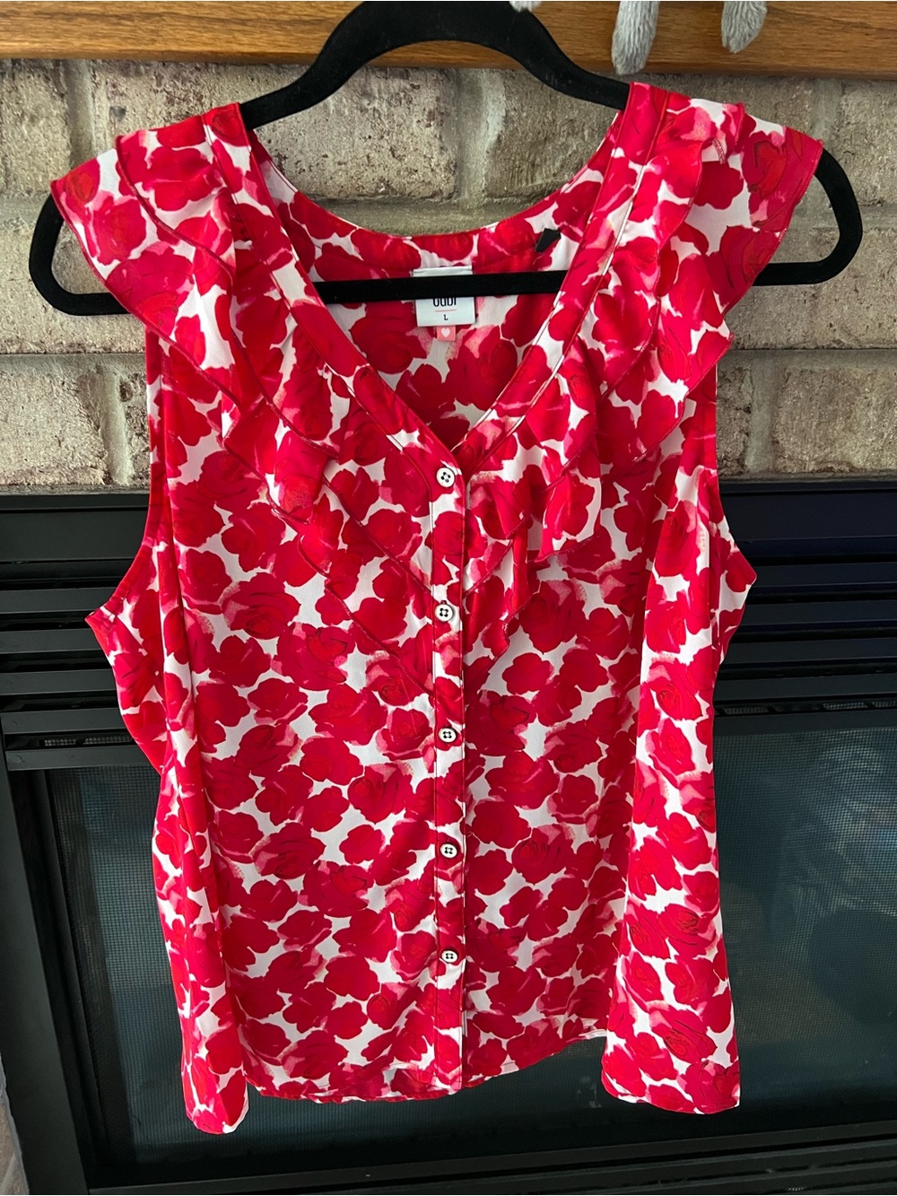 CAbi Red and White Floral Sleeveless Button-Front Blouse